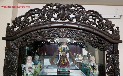 Tủ bày rượu tây, đồ sứ - Nho Sóc chạm đẹp kinh điển 