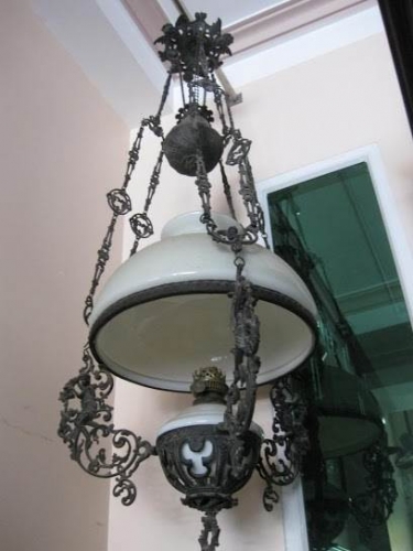 Đèn Đồng  Chóa Trắng .