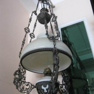 Đèn Đồng  Chóa Trắng .