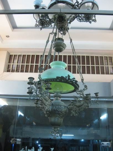 Đèn Đồng nhà cổ chóa xanh men ngọc 