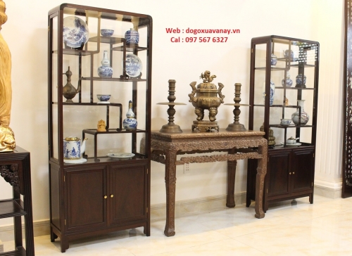Đôi Tủ Trưng Đồ Sứ Được Làm Rất Kĩ và Đẹp . 
