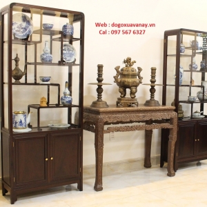 Đôi Tủ Trưng Đồ Sứ Được Làm Rất Kĩ và Đẹp . 