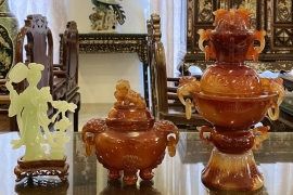 Đỉnh Mã Não Cổ  Xông Trầm Hương