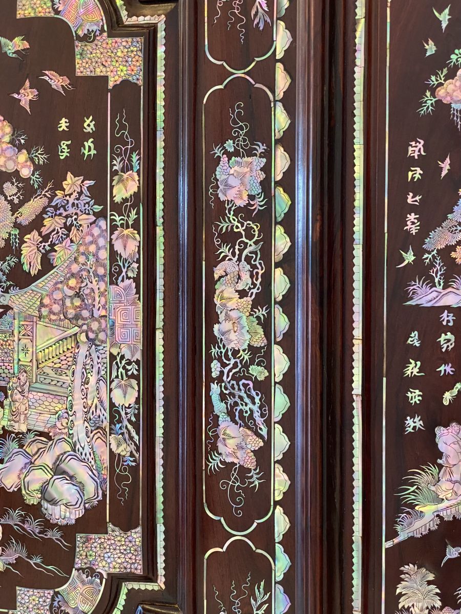 Tủ thờ khảm ốc gỗ cẩm hàng xưa