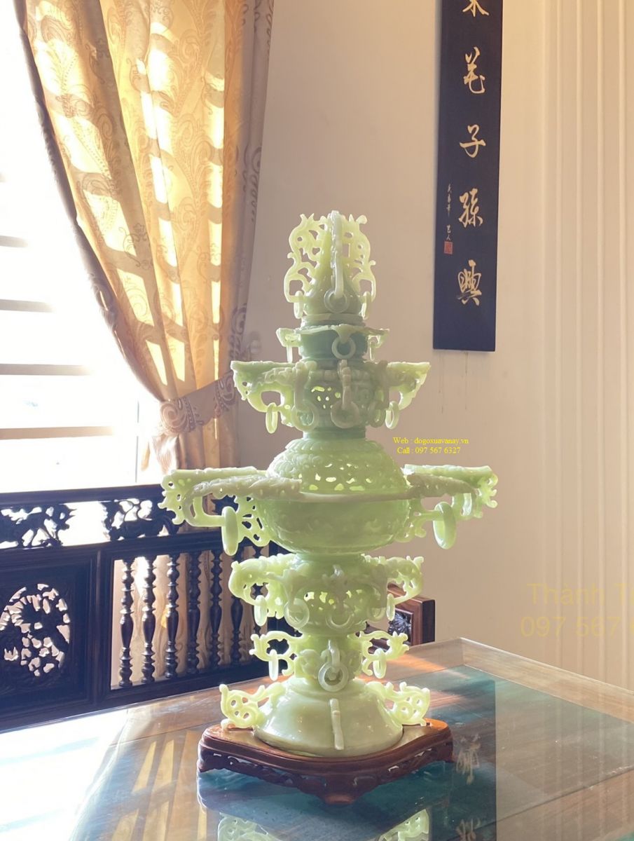 đỉnh tháp ngọc cổ xông trầm