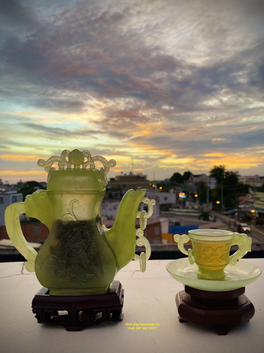 bộ ấm trà bằng ngọc cổ xịn