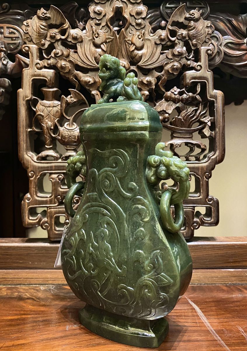 Đồ thờ bằng ngọc bích