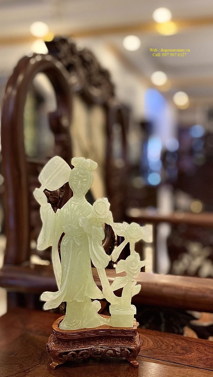 tượng hà tiên cô bằng ngọc