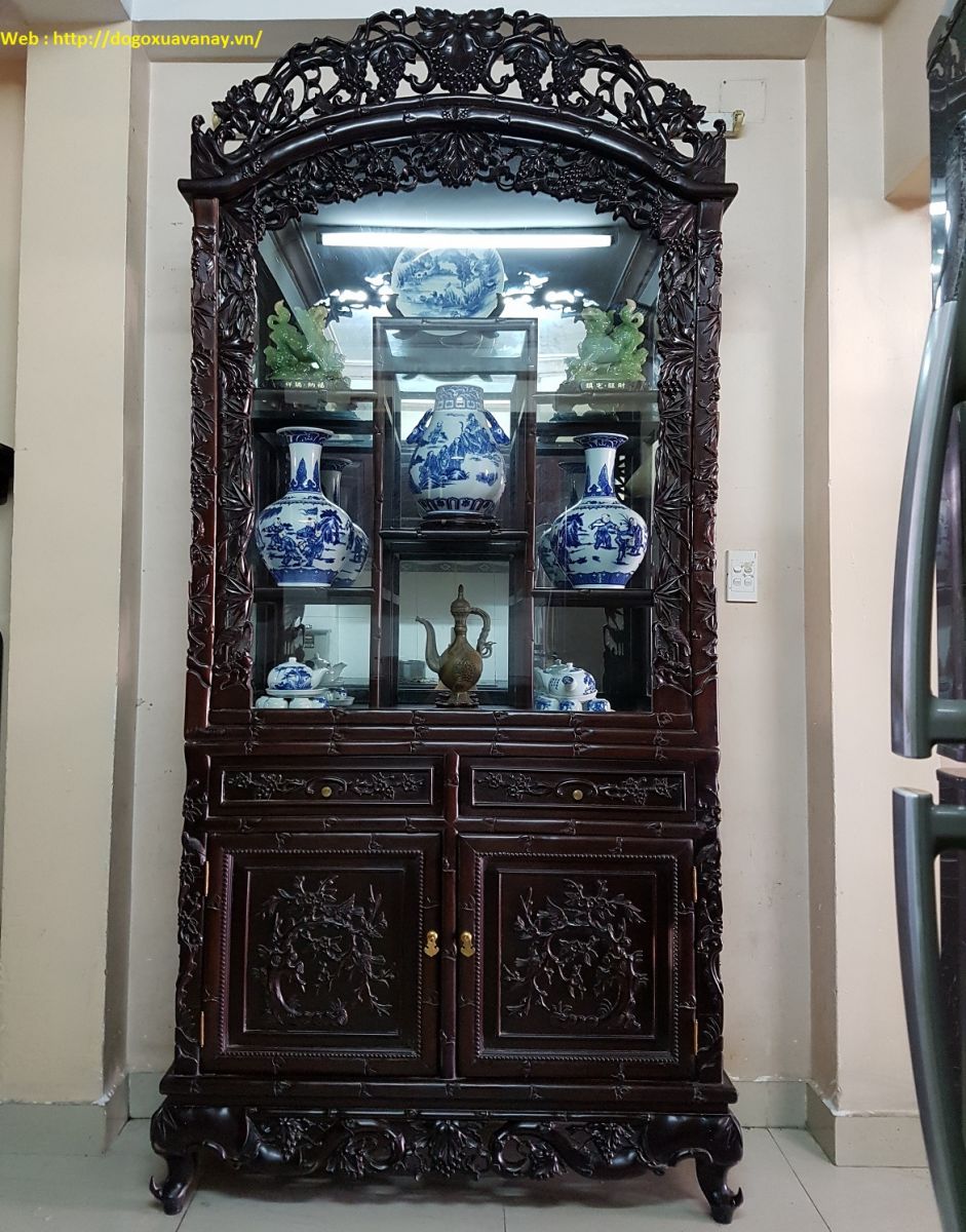 tủ cổ bày đổ