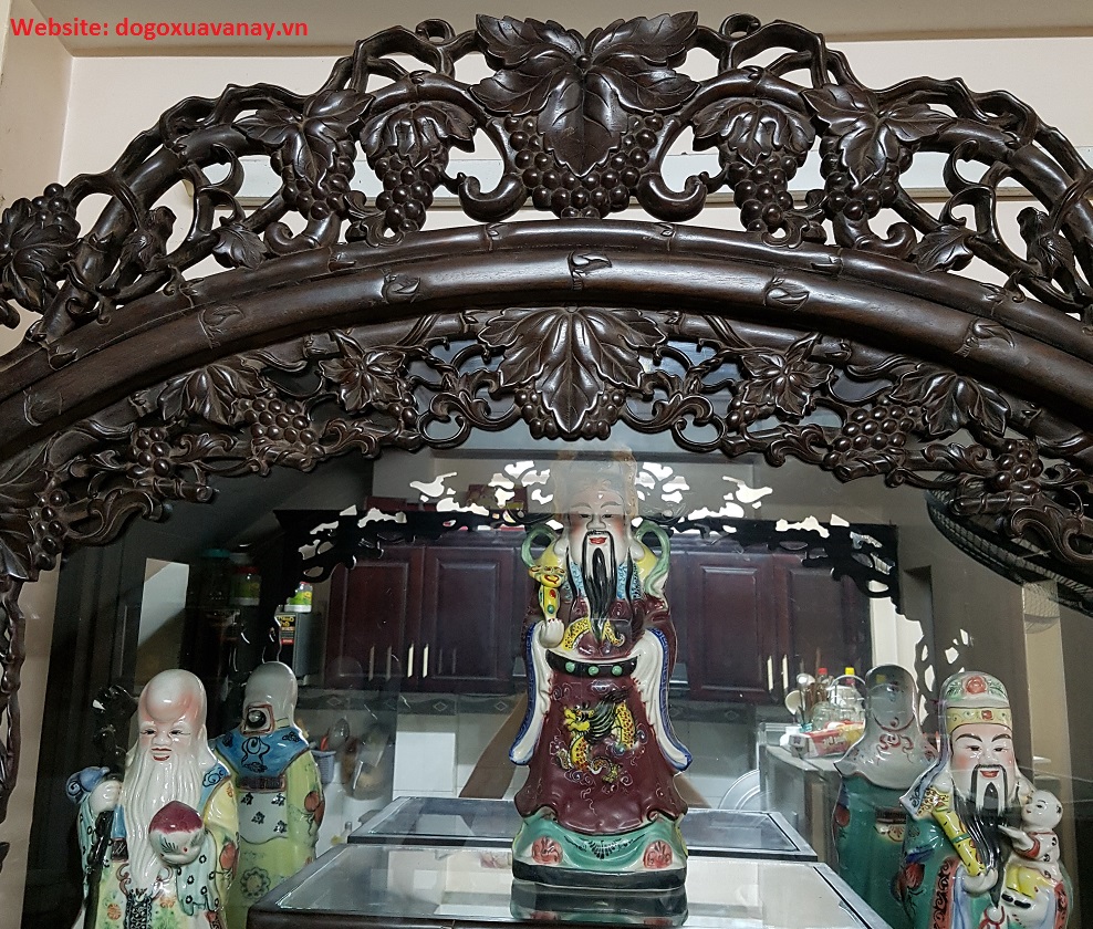 tủ trưng bày tượng phật